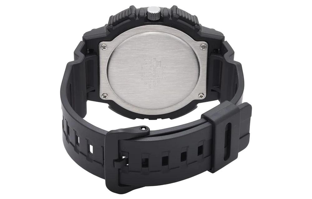 CASIO Waterproof Sports Quartz Mens Black/Gold Analog MCW-200H-9A
