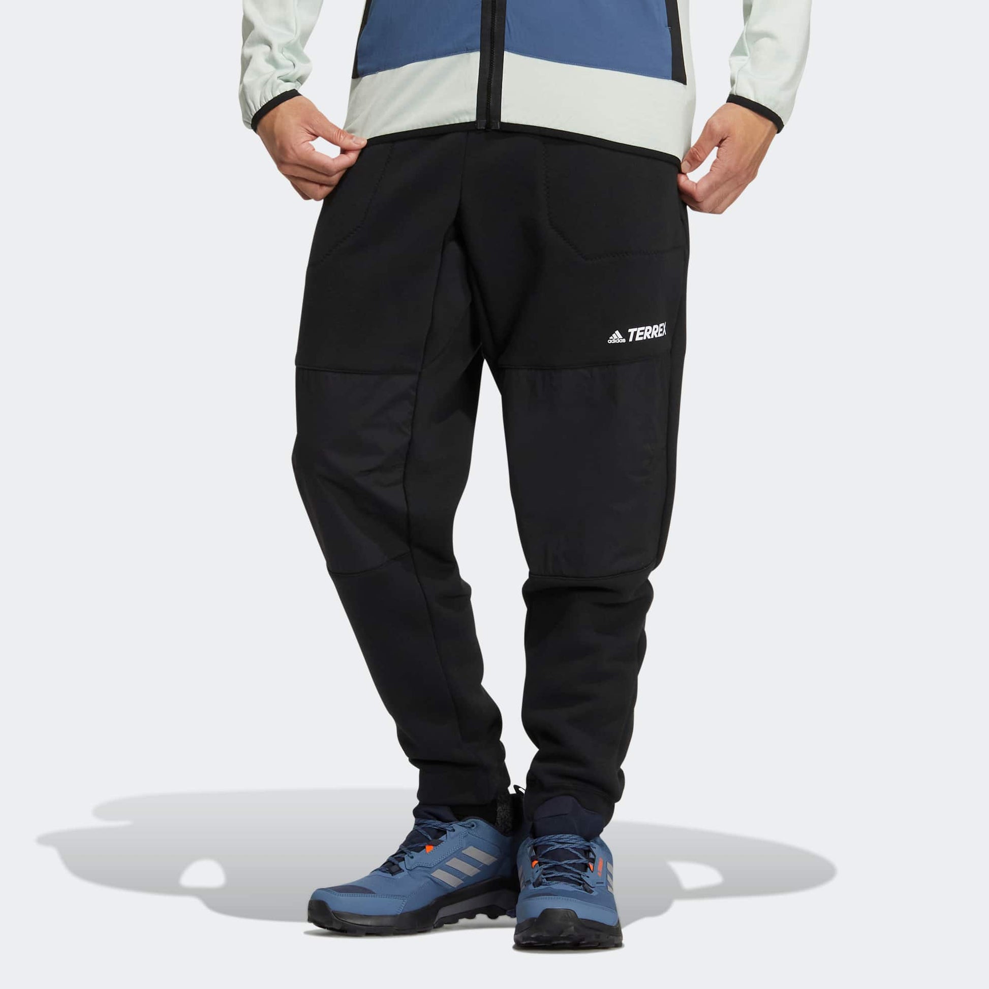 adidas Logo HM9711