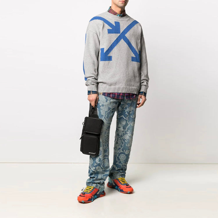 Off-White SS21 Arrow Pattern Round Neck Pullover Gray OMHA036S21KNI0020545