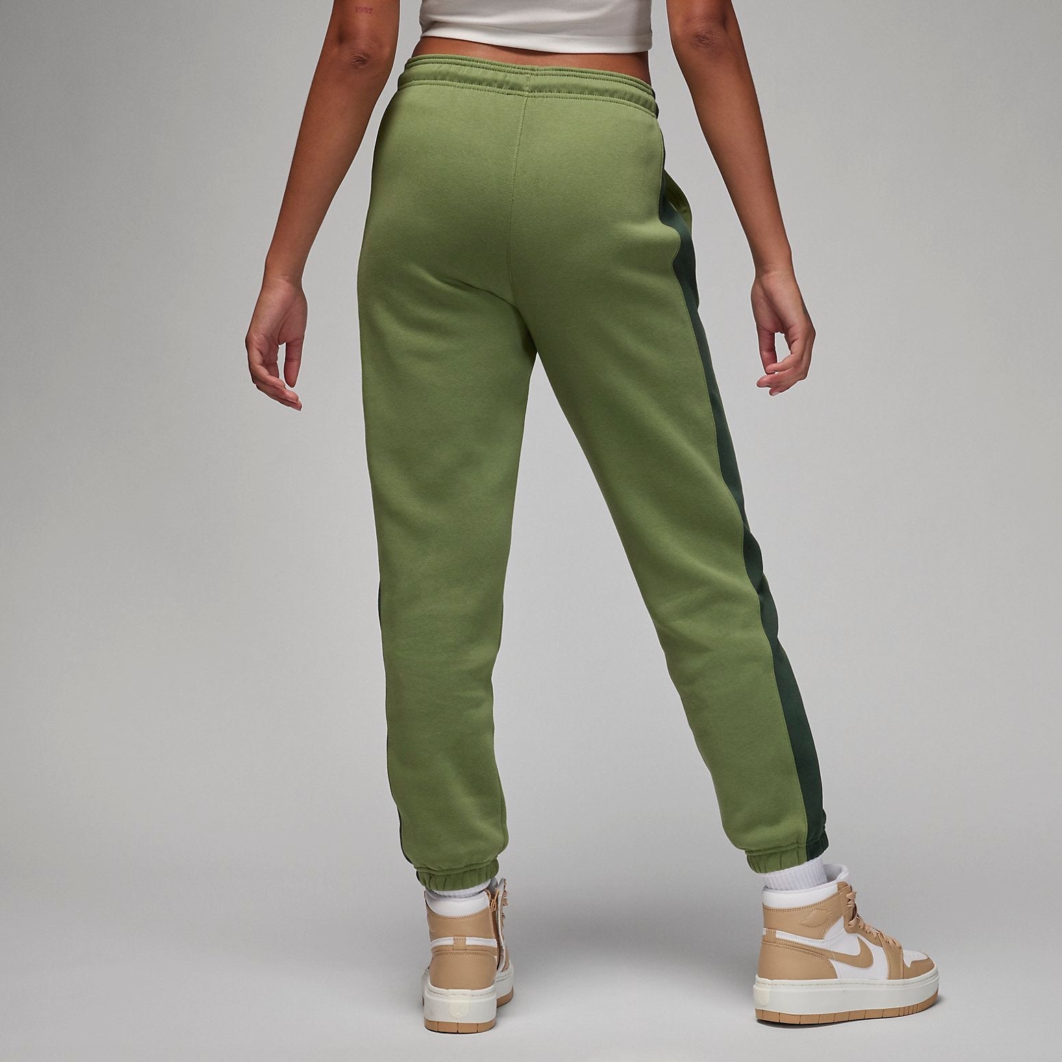 (WMNS) Air Jordan Brooklyn Sweatpants 'Green' FB5171-340