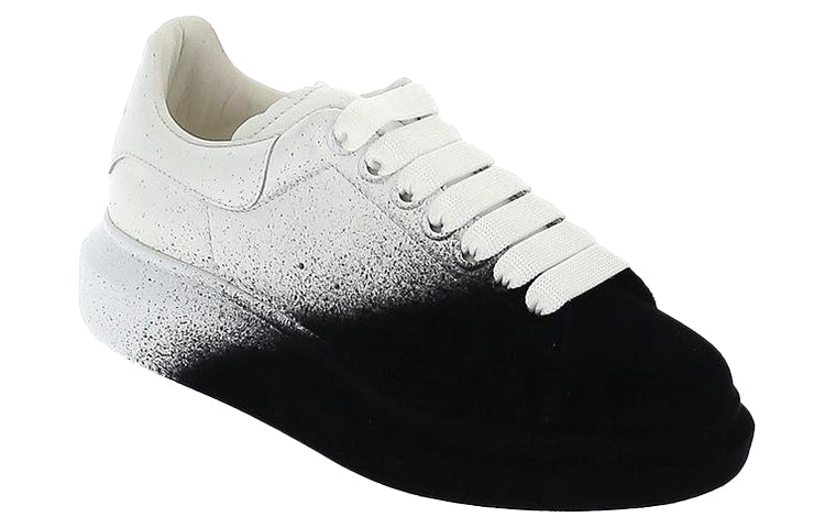 Alexander McQueen Oversized Sneaker 'White Black Velvet Spray' 586388WHWM19034