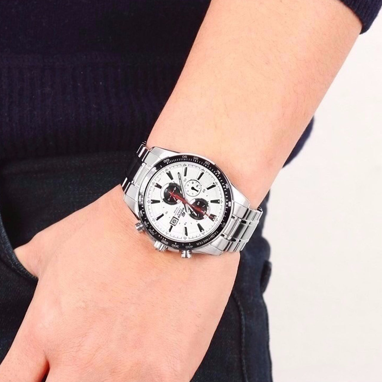 CASIO ENDIFICE Series Business Waterproofes Men's Stainless Steel Strap Mens White Analog EF-547D-7A1