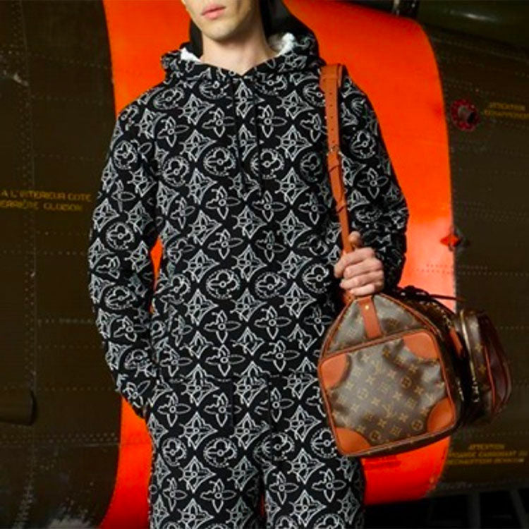 Men's LOUIS VUITTON x NBA Crossover FW21 Logo Printing Classic hooded Long Sleeves Black HLY12WDM0900