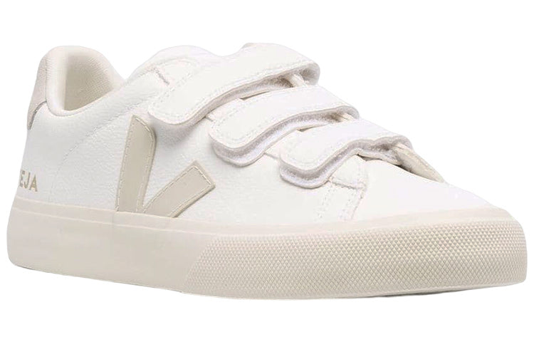 Veja Recife Chromefree Leather 'Extra White Pierre Natural RC0502688A