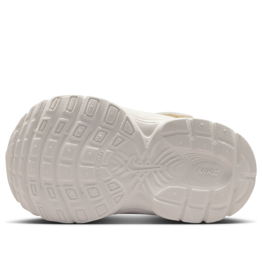 (TD) Nike V5 RNR 'Summit White Sail' HQ6413-102
