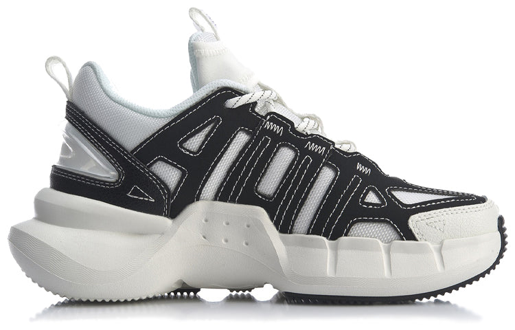 (WMNS) Li-Ning WMSN Essence Infinite+ 'White Black' AGBQ036-2