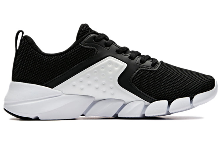 (WMNS) ANTA Running Series Sneakers 'Black White' 12845556-1