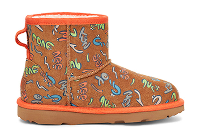 UGG Classic Mini Graffiti Fleece Lined Big Boys Brown 1103615K-CHE