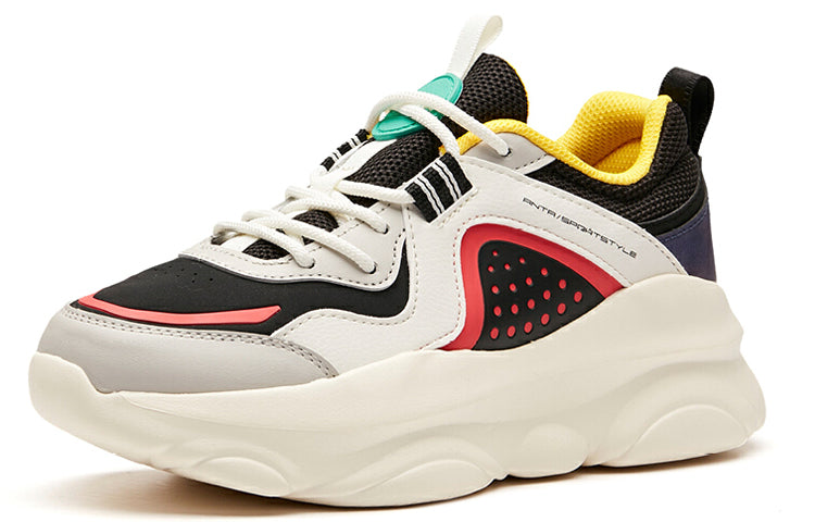 (WMNS) ANTA Life Series Sneakers 'White Black Red' 122018886-4