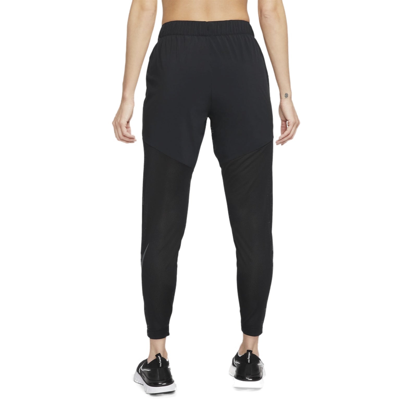 (WMNS) Nike Dri-FIT Swoosh Run 'Black' DX0955-010