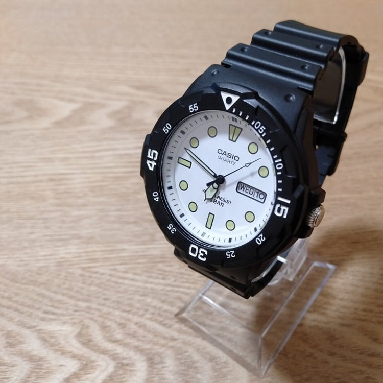 Casio Retro Fashion Analog Classic Pointers Watch 'Black White Green' MRW-200HJ-7EJH