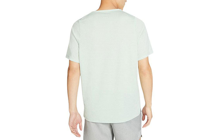 Men's Nike Training Quick Dry Solid Color Sports Short Sleeve Light Green T-Shirt DD1535-321