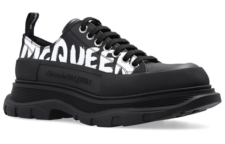 (WMNS) Alexander McQueen Tread Slick Low Lace Up Shoes 'Black White' 679530WIABD1006