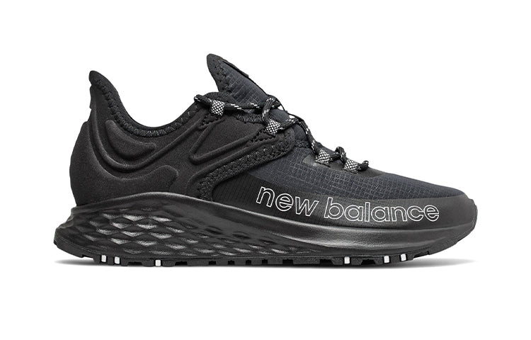 New Balance Roav Trail Black / White GETROLK