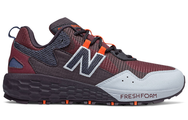 (WMNS) New Balance Fresh Foam Crag v2 Grey/Red WTCRGRB2
