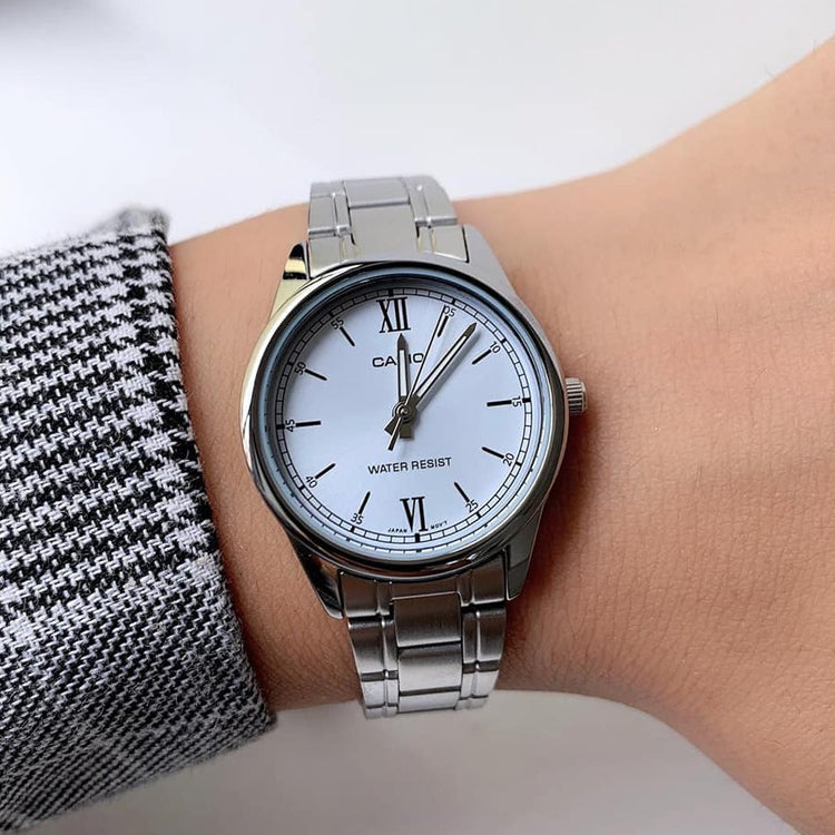 CASIO Quartz Waterproof Silver Analog LTP-V005D-2B3