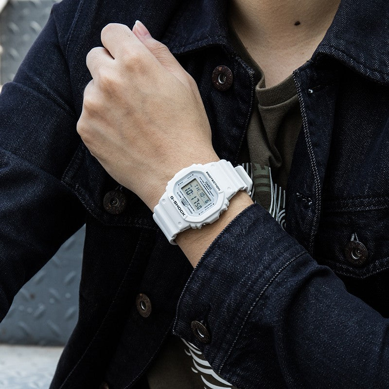 CASIO G-Shock Square 'White' DW-5600MW-7