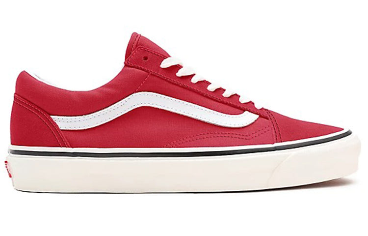 Vans Customs Old Skool Shoes Red VN0A3CST029