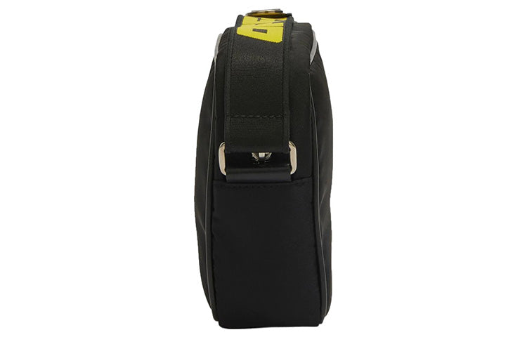 Men's Off-White Adjustable Shoulder Straps Logo Printing Zipper Crossbody Black / White Shoulder Bag OMNQ043F22FAB0011001