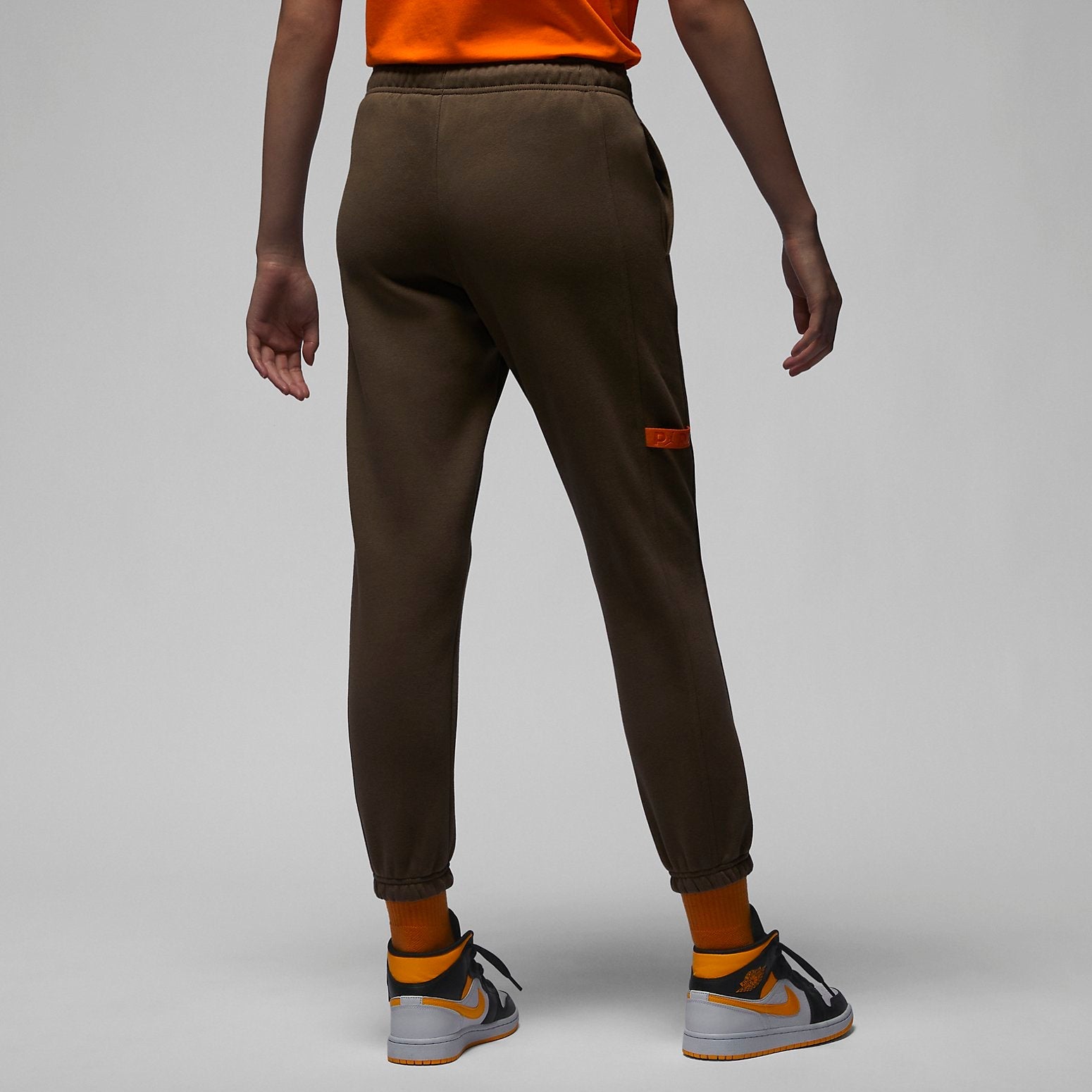 (WMNS) Air Jordan x Paris Saint-Germain Sweatpants 'Palomino' FD6998-274