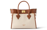 LOUIS VUITTON M22195 On My Side Mm