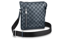 LOUIS VUITTON Discovery Bb Messenger Bag Damier Infini Astral Silver