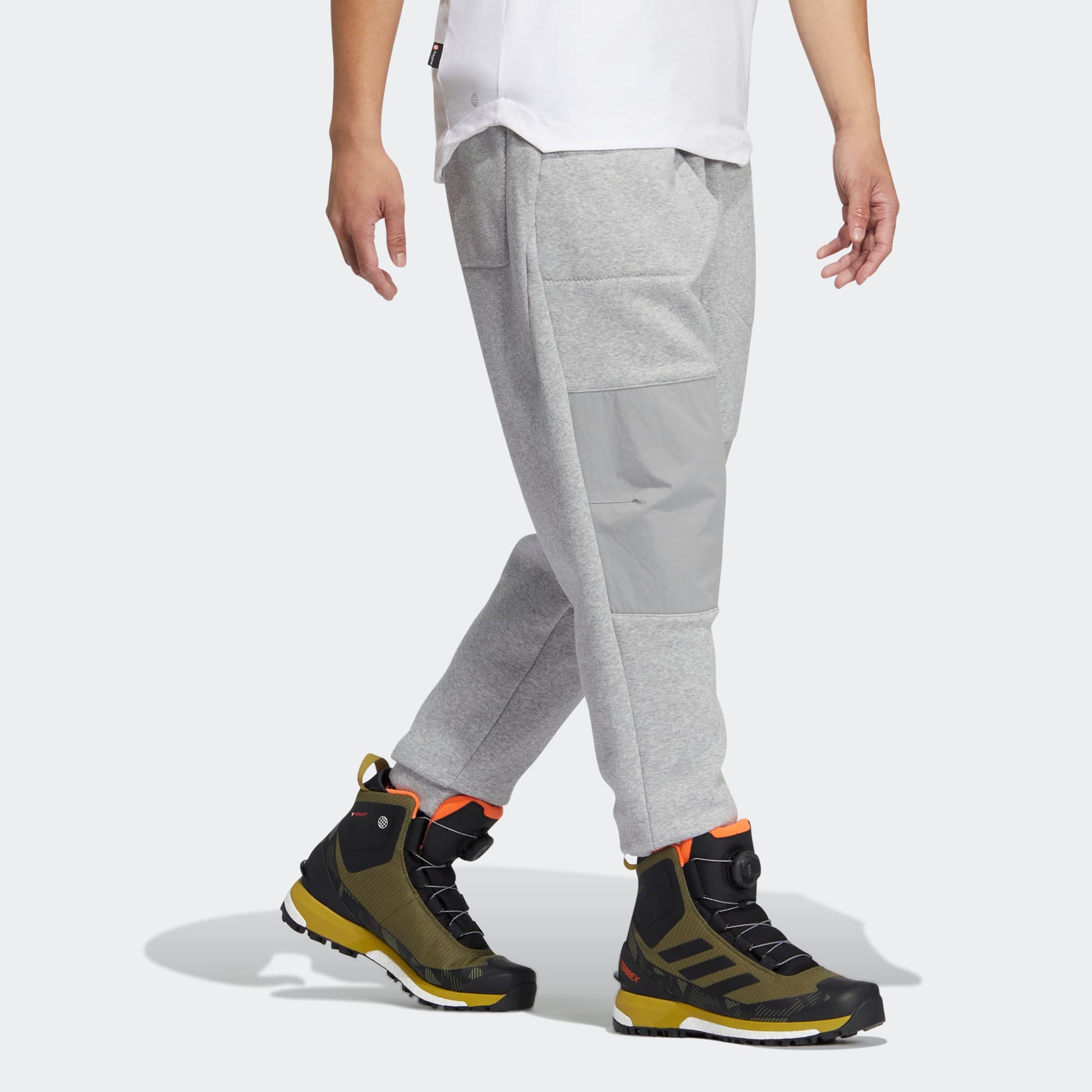 adidas Logo HM9714