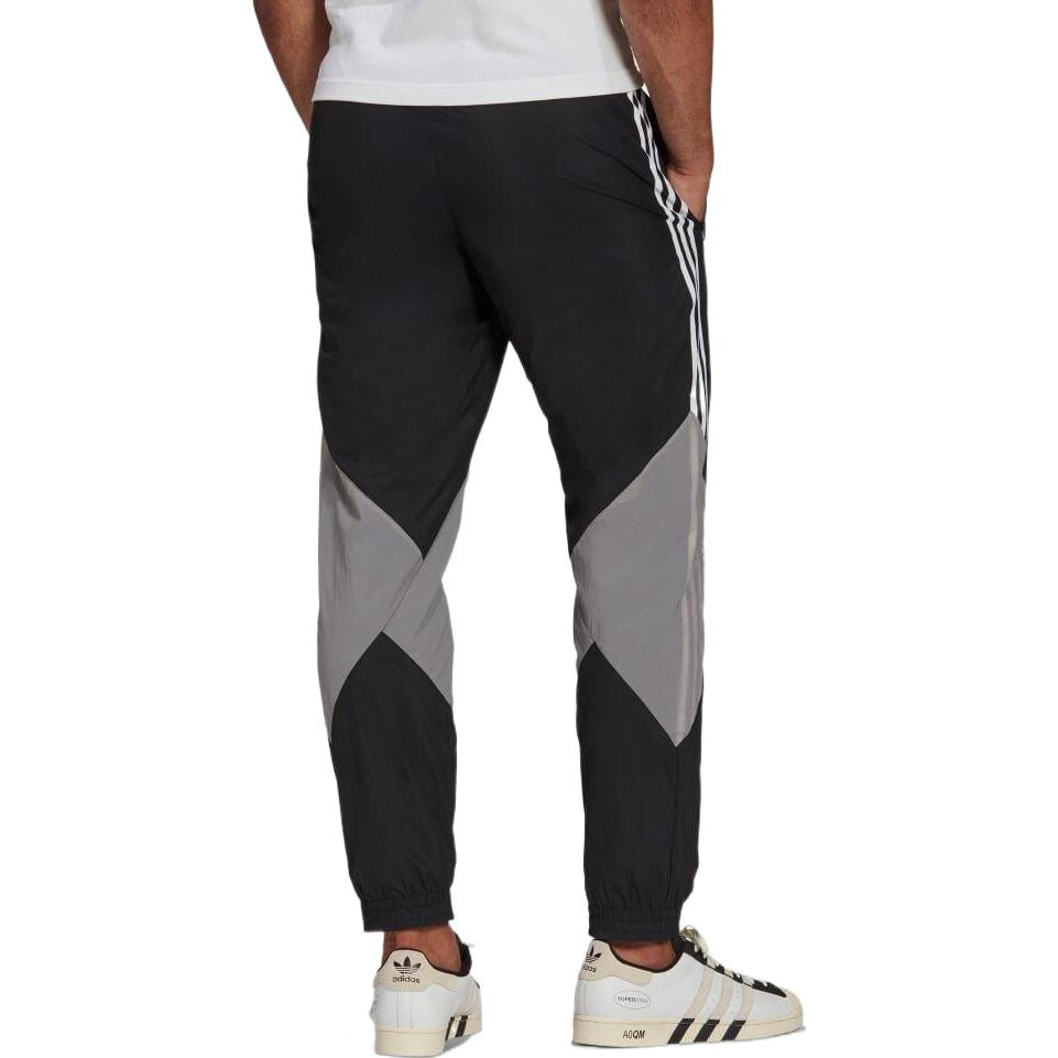 adidas originals Logo HE4715