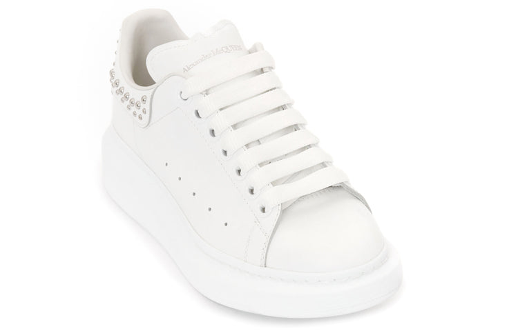(WMNS) Alexander McQueen Studded Oversized Sneakers 'White' 666406WHQYW9071