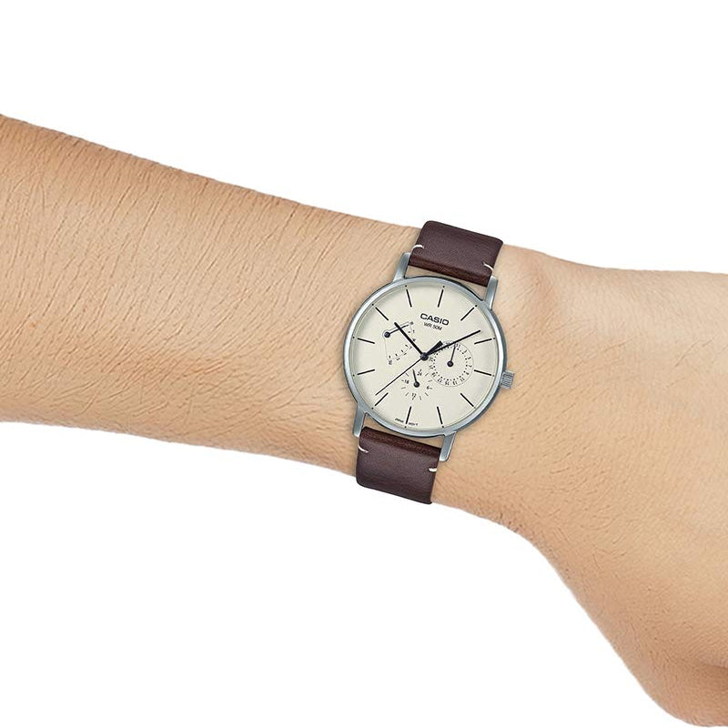CASIO Male DRESS Japan / South Korea Fashion Sports Brown Analog MTP-E320L-5EVDF