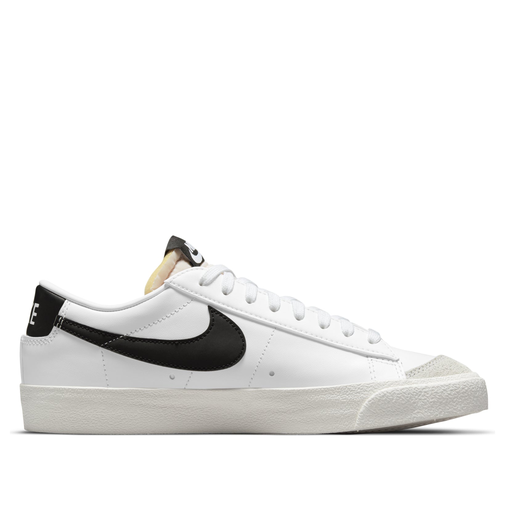 (WMNS) Nike Blazer Low '77 'White Black' DC4769-102