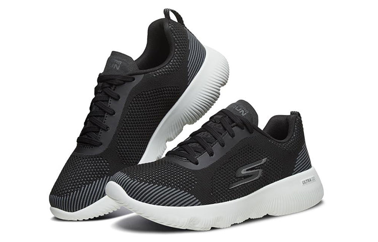 (WMNS) Skechers Go Run Focus Low-Top Sneakers Black 15178-BKW