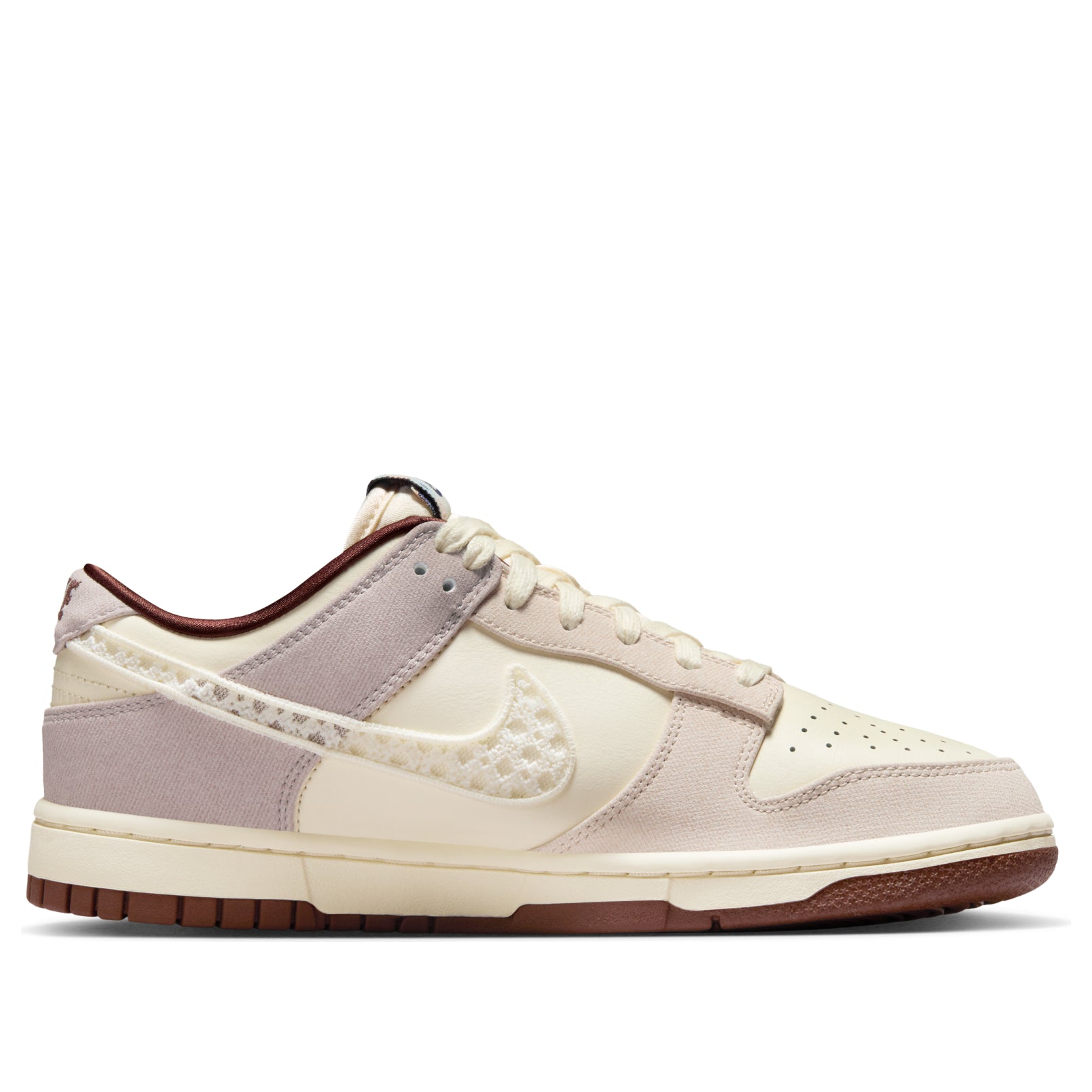 (WMNS) Nike Dunk Low 'Crochet Swoosh' IH7353-010