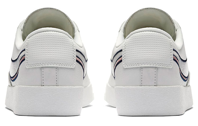 (WMNS) Nike Blazer Low LX 'White Signal Blue' AV9371-101