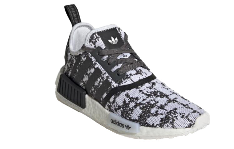 (WMNS) adidas NMD_R1 'Grey Carbon Digi Camo' IE9613