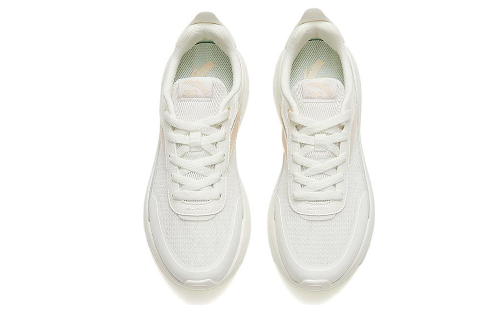 (WMNS) ANTA Life Series Sneakers 'White Green Brown' 122328816-1