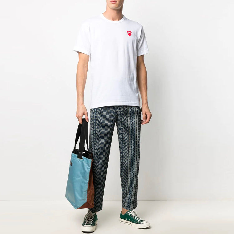 COMME des GARCONS PLAY Basic T-Shirt Red Family Heart 'White' P1T288-2