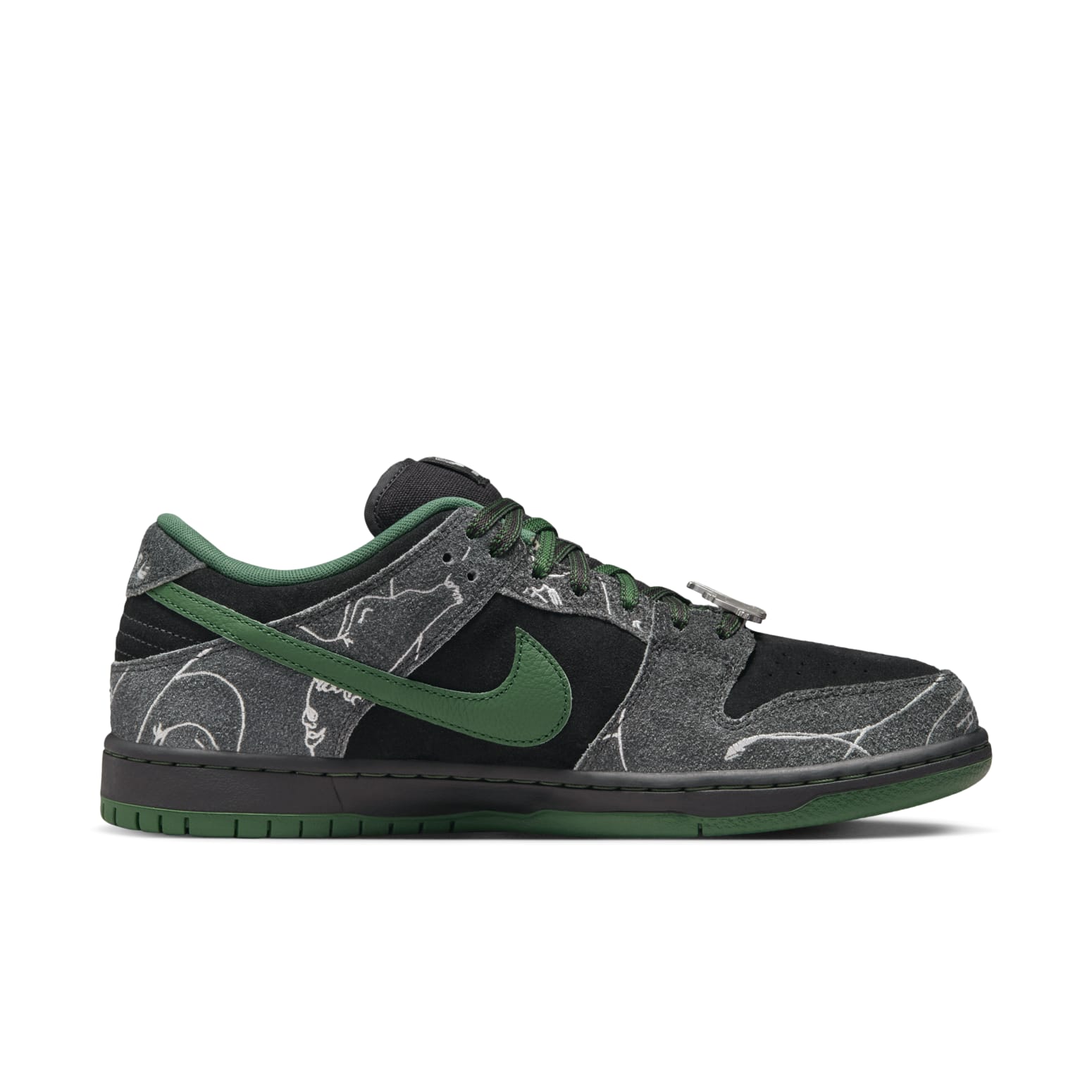Nike x There Skateboard SB Dunk Low Pro 'Anthracite Gorge Green' HF7743-001