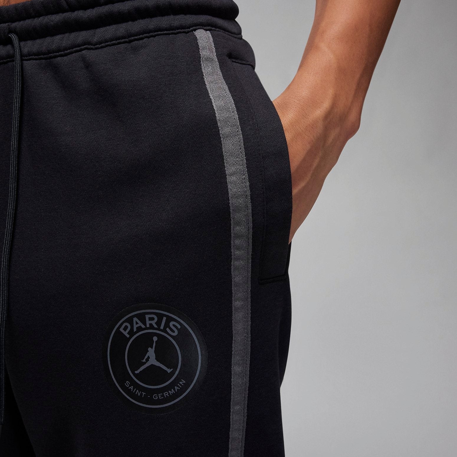 Air Jordan x Paris Saint-Germain Sweatpants Asia Sizing 'Black' DZ2950-010
