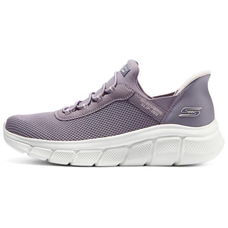 (WMNS) Skechers Knitted Running Shoes 'Qual' 117502-QUAL