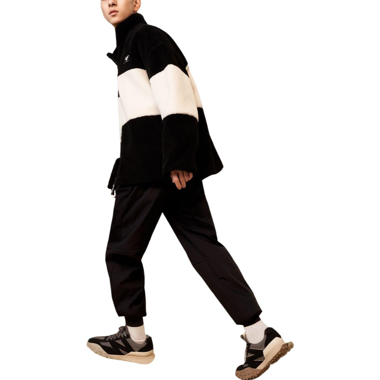 New Balance Classic Warm Jacket Asia Sizing 'Black White' 6DC44823-BK