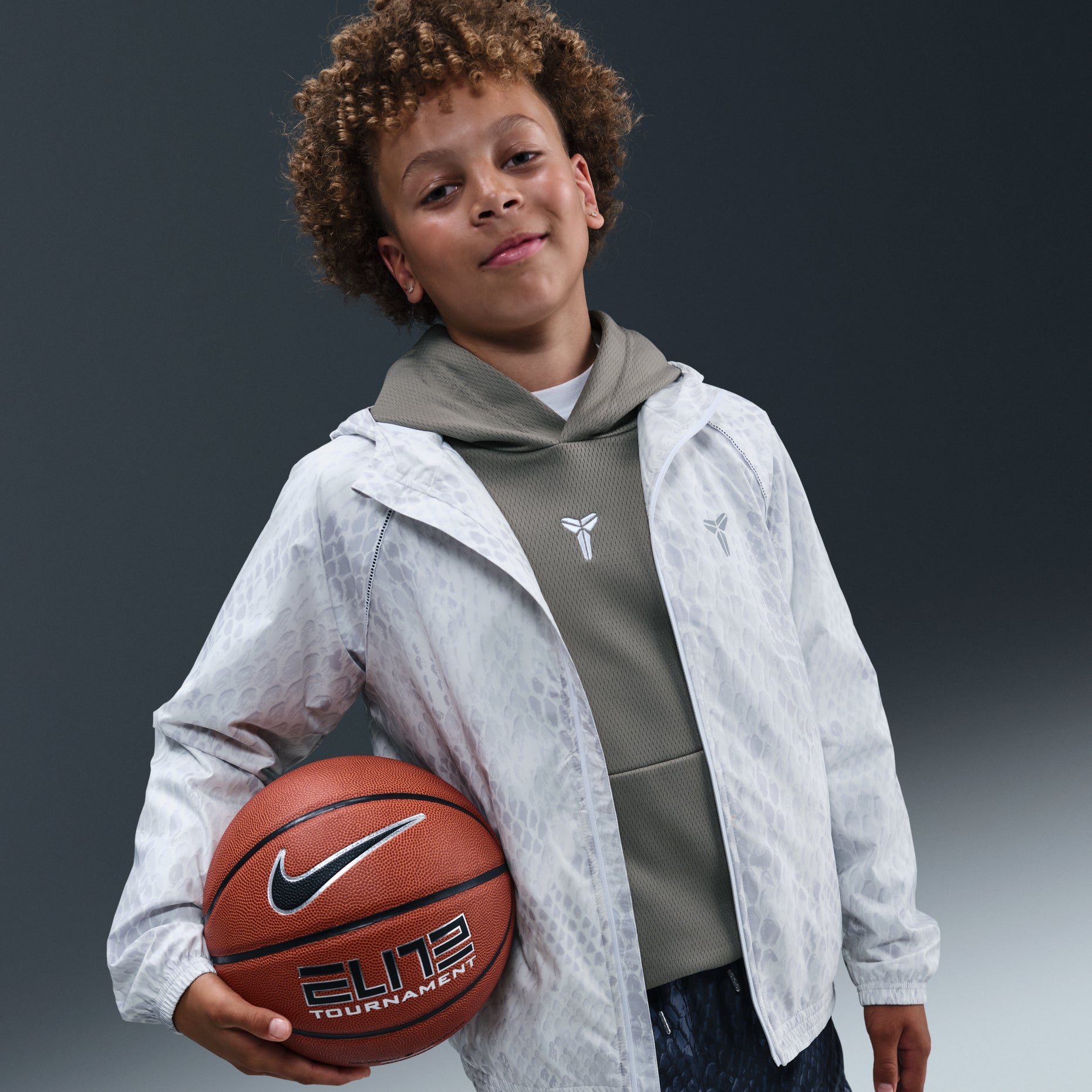 (GS) Nike Kobe Lightweight Woven Basketball Jacket 'White Reflective Silver' IB7083-100