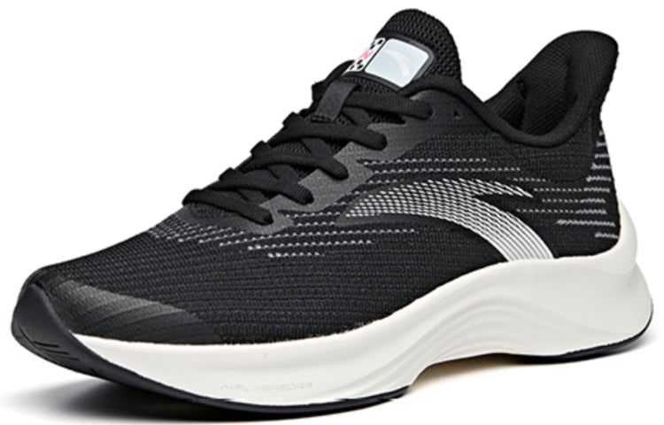 (WMNS) ANTA Edge Low 'Black White' 122035589-6