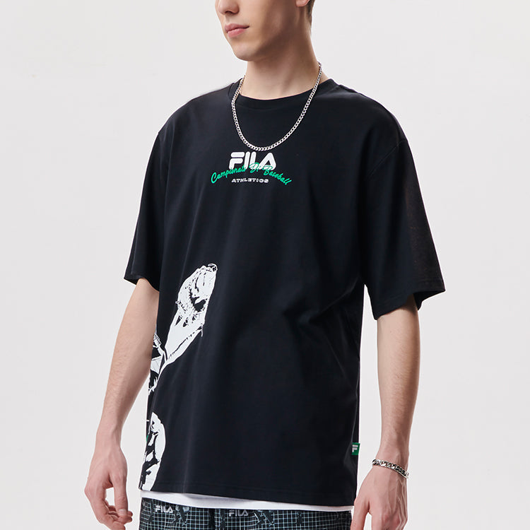 Men's FILA FUSION Baseball Sports Printing Knit Loose Short Sleeve Dark Black T-Shirt T11M132109F-BK