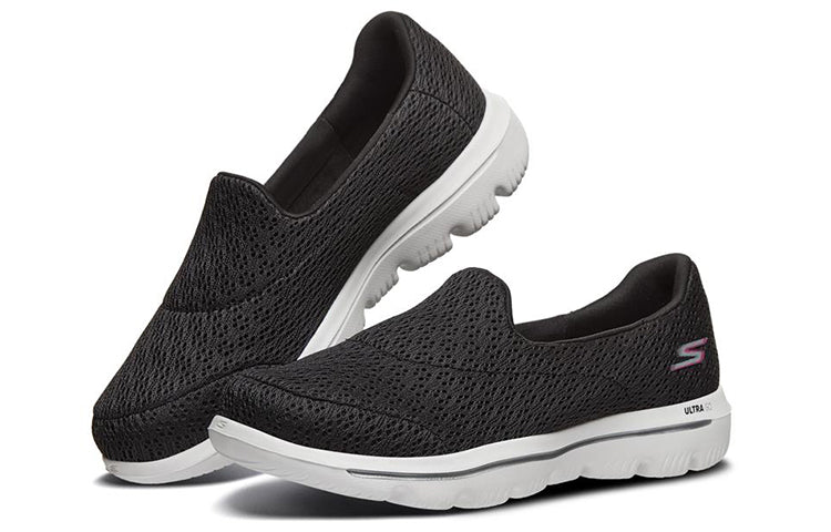 (WMNS) Skechers Go Walk Evolution Ultra Slip on 'Black White' 15738-BKW