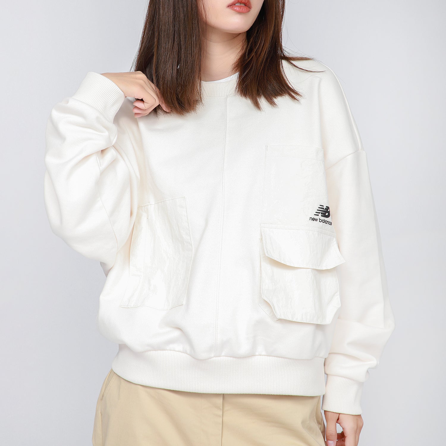 (WMNS) New Balance Logo Printing Casual Round Neck Pullover Sports Milky White Hoodie AWT13331-IV