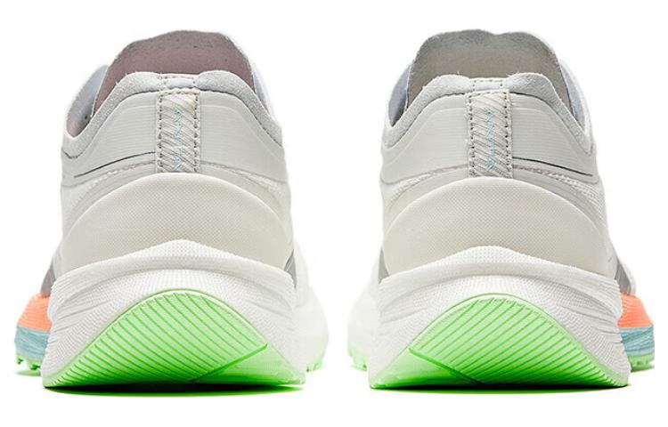 (WMNS) ANTA Running Shoes 'White Silver Green' 922345585-1