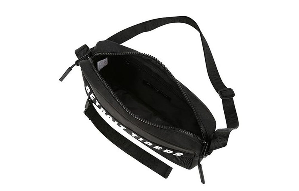 MLB ZEST Series NY Printing Alphabet Messenger Bag Black 32BGD1911-50L