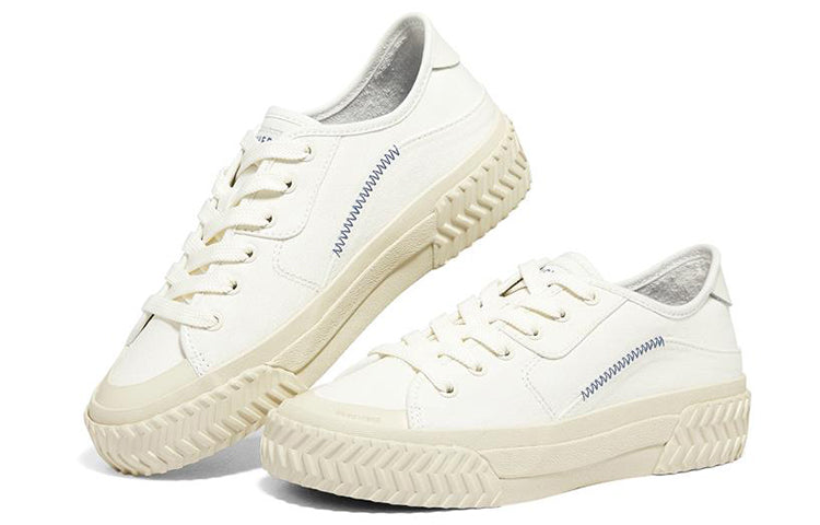 (WMNS) Skechers Street Trax Hi 'White' 177035-WHT