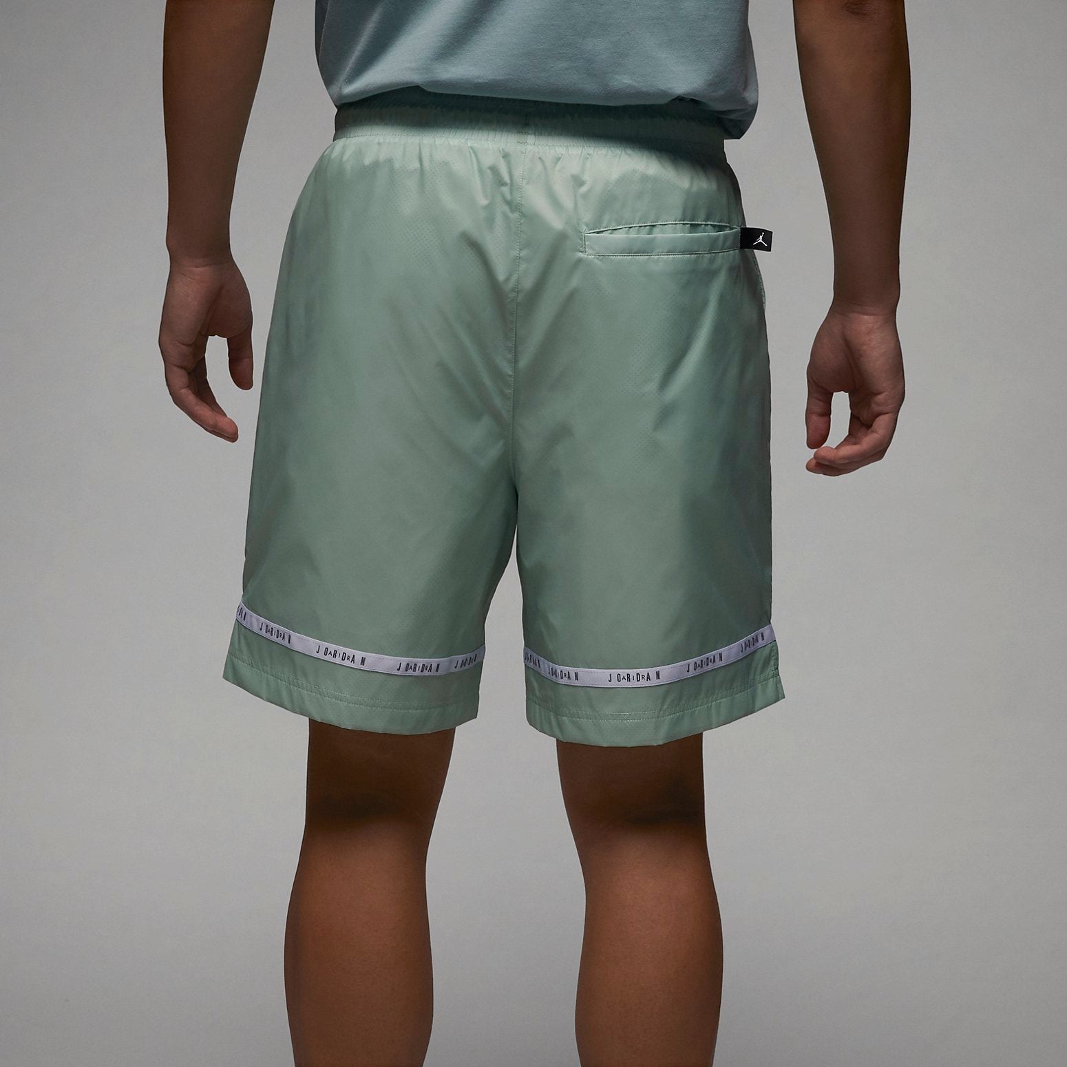 Air Jordan Essentials Woven Shorts 'Green' DX9692-321